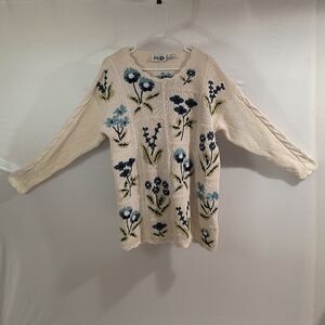 Paul Harris Design Women's Medium Cream & Blue Knit Floral Crew Neck Sweater